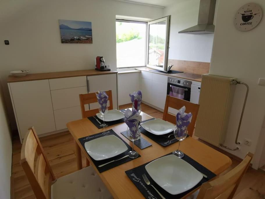Wohnung Mit Ausblick Im Allgaeu Mit 2 Schlafzimmern Marktoberdorf Luaran gambar