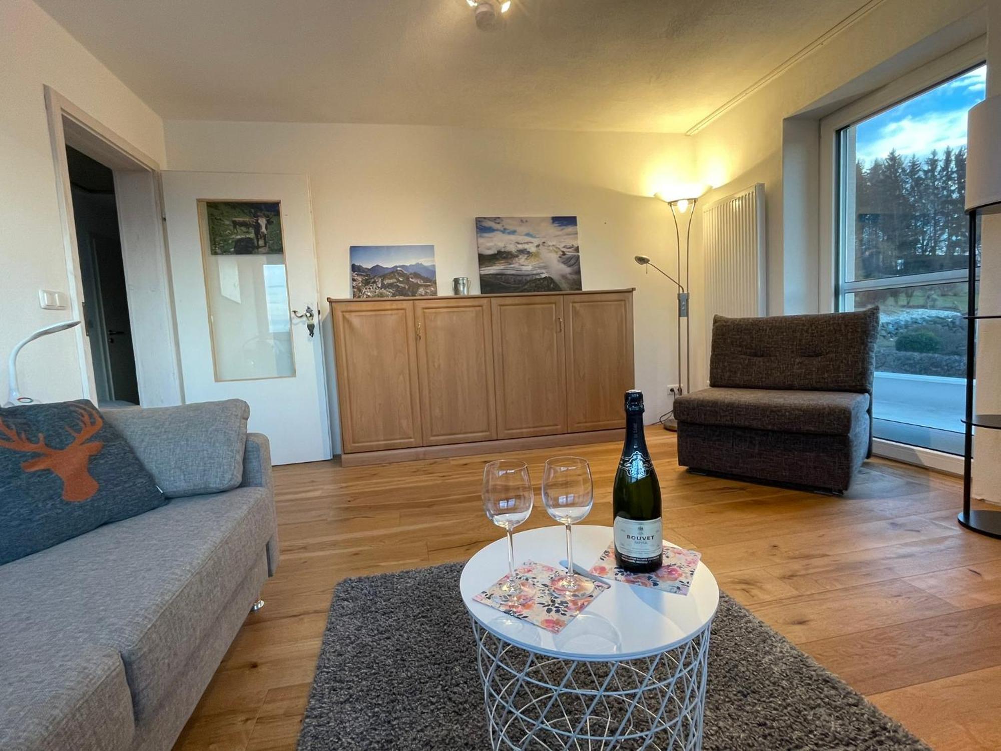 Wohnung Mit Ausblick Im Allgaeu Mit 2 Schlafzimmern Marktoberdorf Luaran gambar