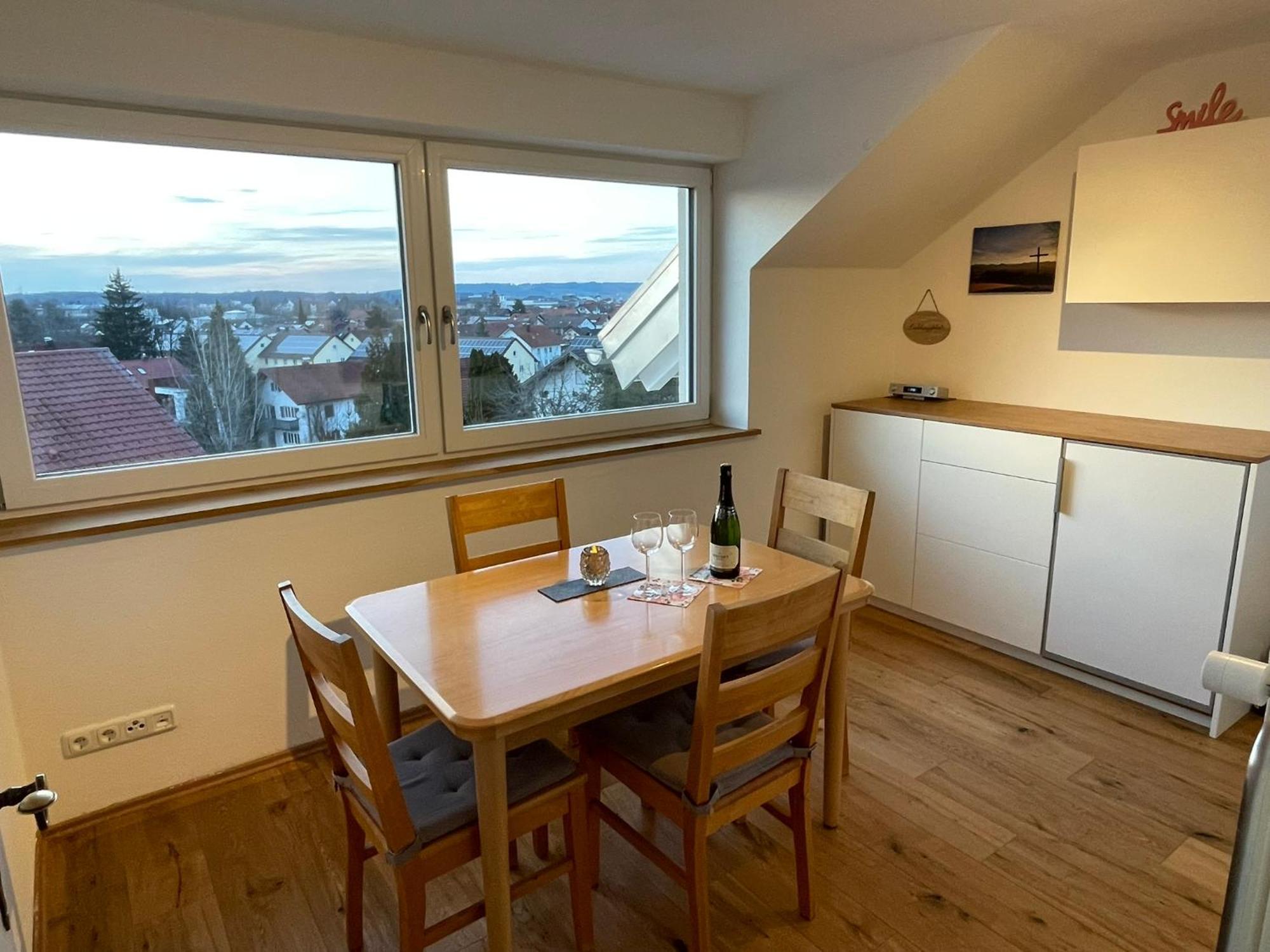 Wohnung Mit Ausblick Im Allgaeu Mit 2 Schlafzimmern Marktoberdorf Luaran gambar